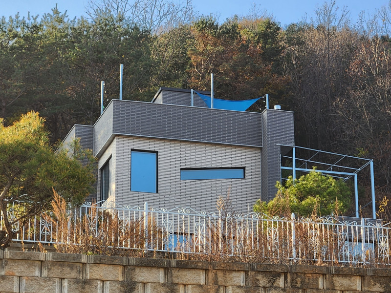 메탈 사이딩, 징크로 마감한 정갈한 집
